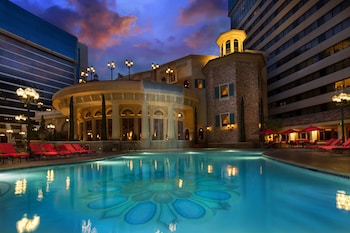 Hotel - Peppermill Resort Spa Casino